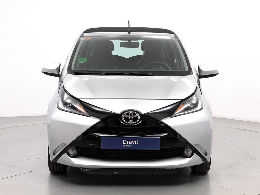 Toyota Aygo 1.0 70 x-play business 4