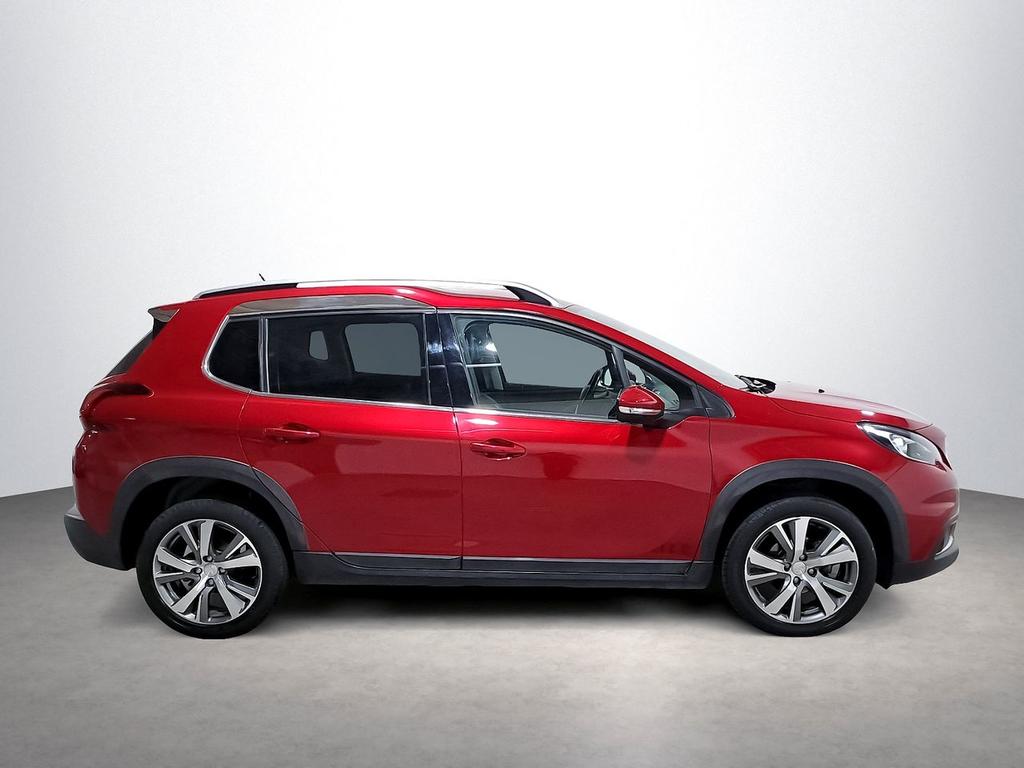 Peugeot 2008 Allure BlueHDi 100 S&S 3