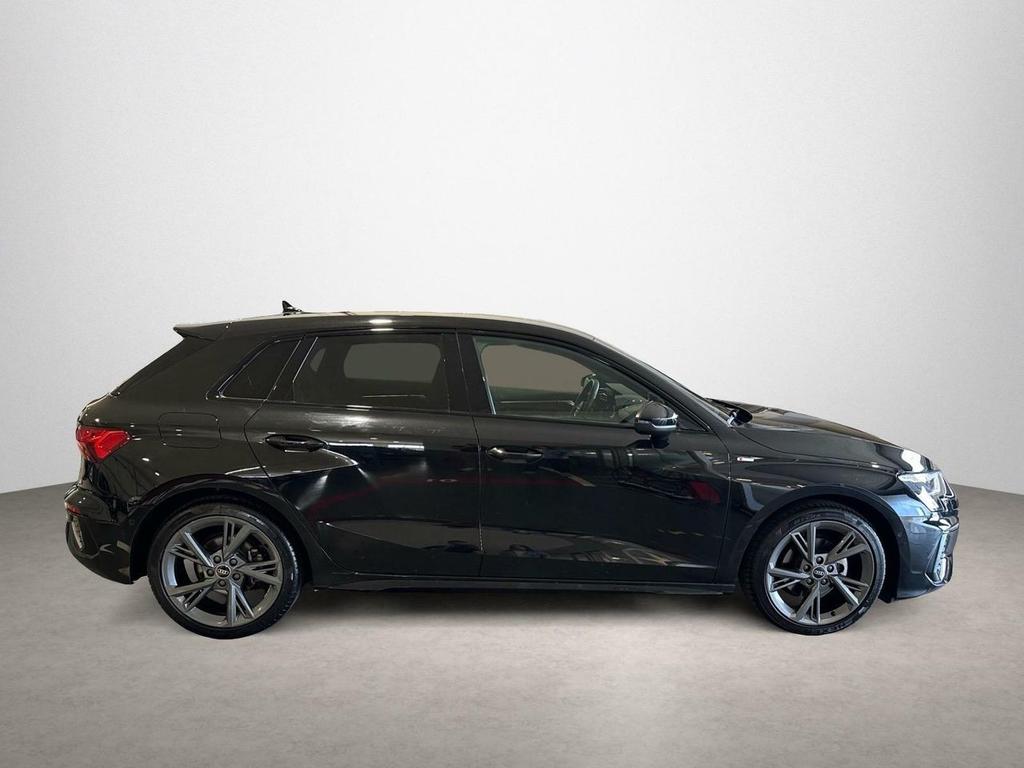 Audi A3 Sportback Black line edit 35 TFSI 110kW 3