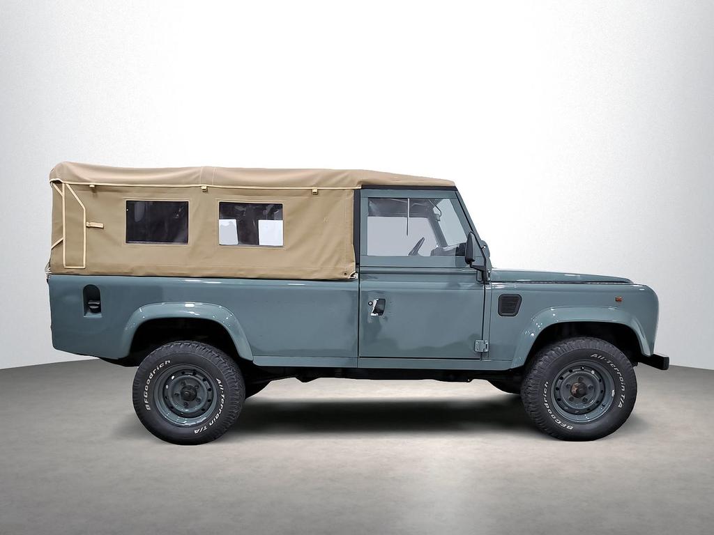 Land-Rover Defender 110 2.5TDI HARD TOP 3