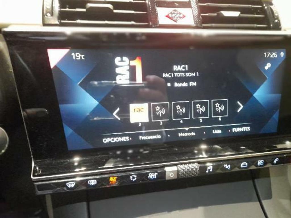 DS Automobiles DS 7 Crossback PureTech 132kW (180CV) Auto. Rivoli 22