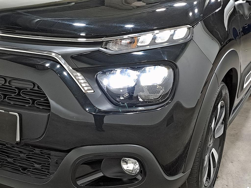 Citroën C3 PureTech 60KW (83CV) Shine 32