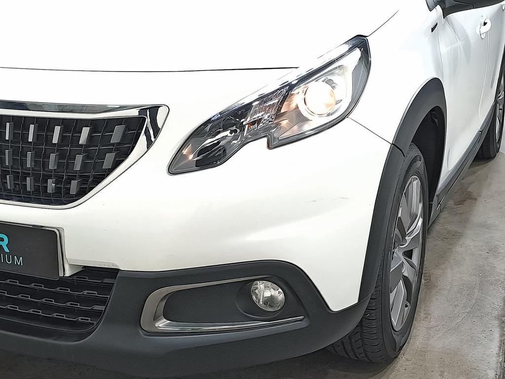 Peugeot 2008 Signature BlueHDi 100 S&S 5 Vel. MAN 30