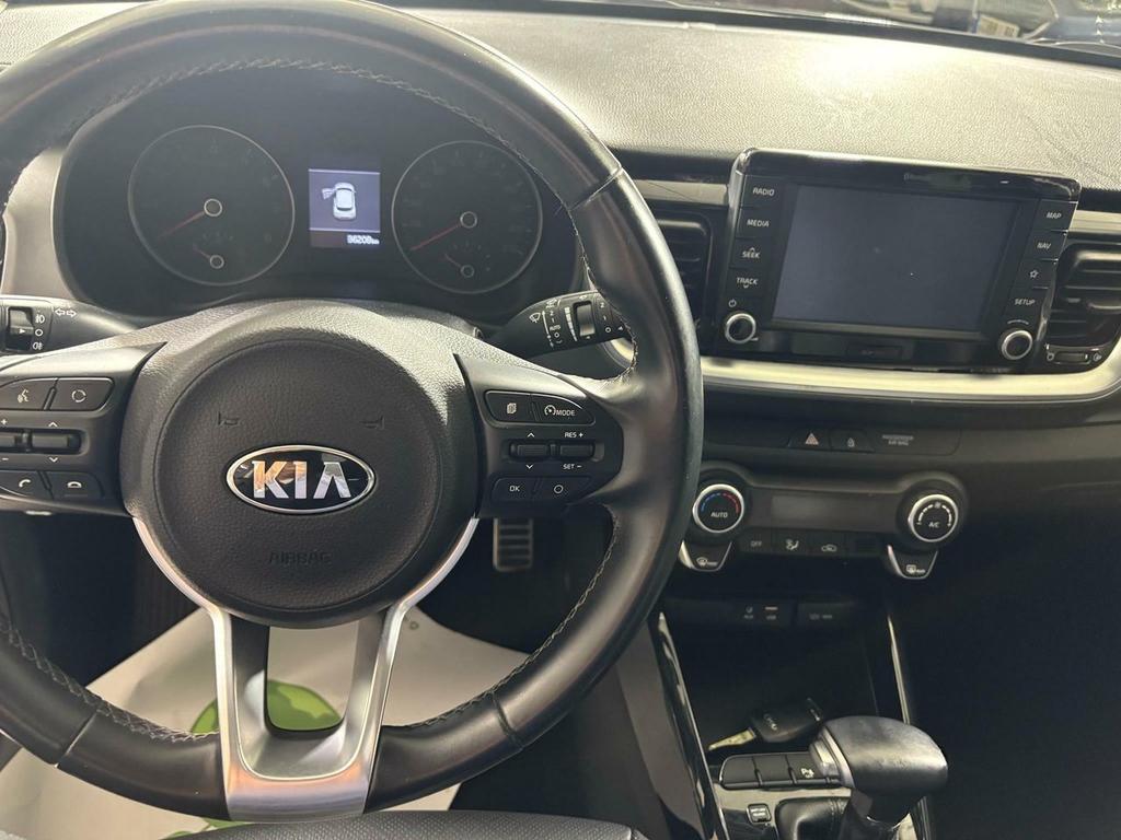 Kia Stonic 1.0 T-GDi 88kW (120CV) Black Edition DCT 21