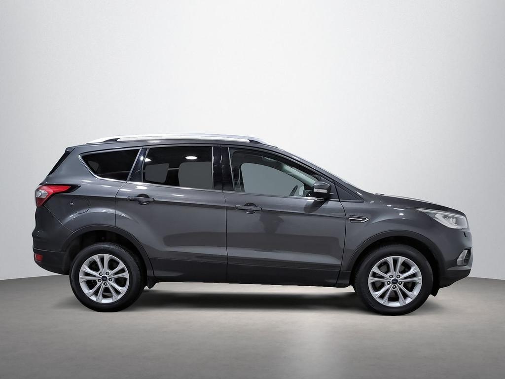 Ford Kuga 2.0 TDCi 110kW 4x2 A-S-S Titanium 3