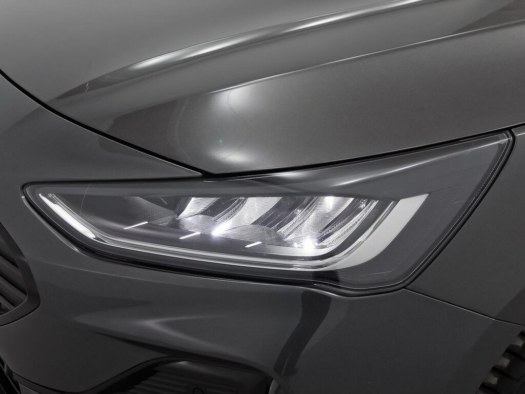 Ford Focus 1.0 Ecoboost MHEV 114kW ST-Line 32