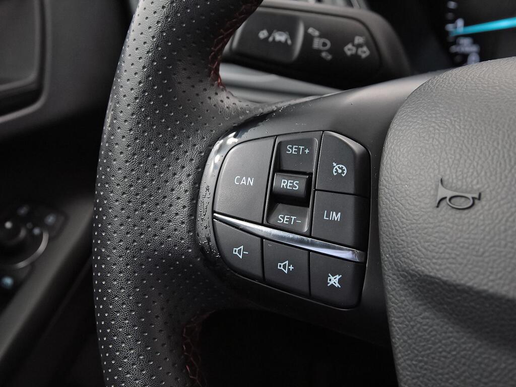 Ford Focus 1.0 Ecoboost MHEV 114kW ST-Line 18