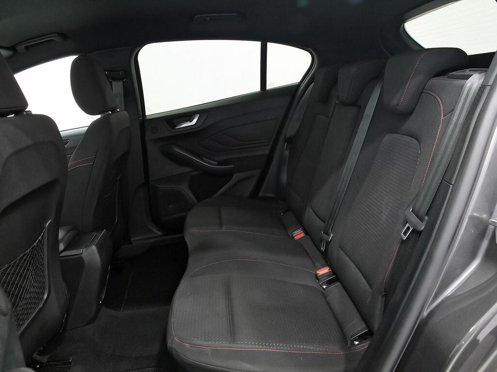 Ford Focus 1.0 Ecoboost MHEV 114kW ST-Line 9