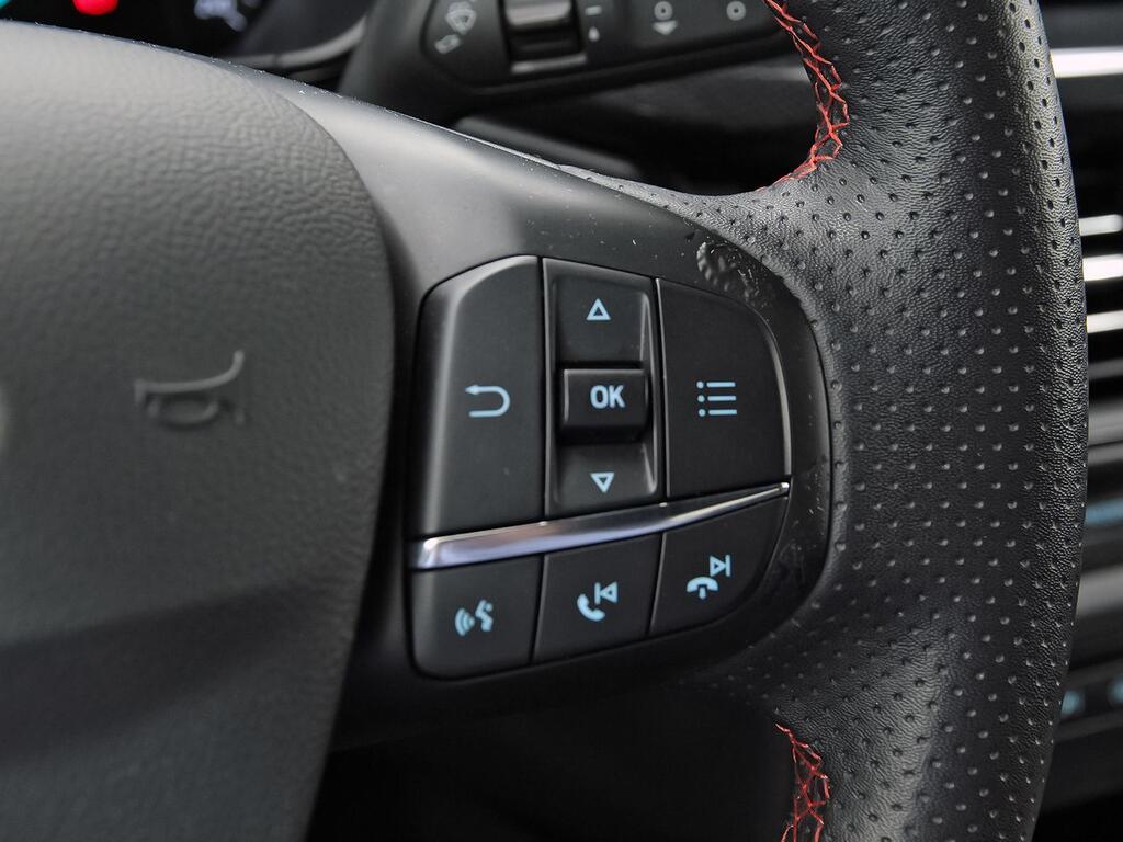Ford Focus 1.0 Ecoboost MHEV 114kW ST-Line 17