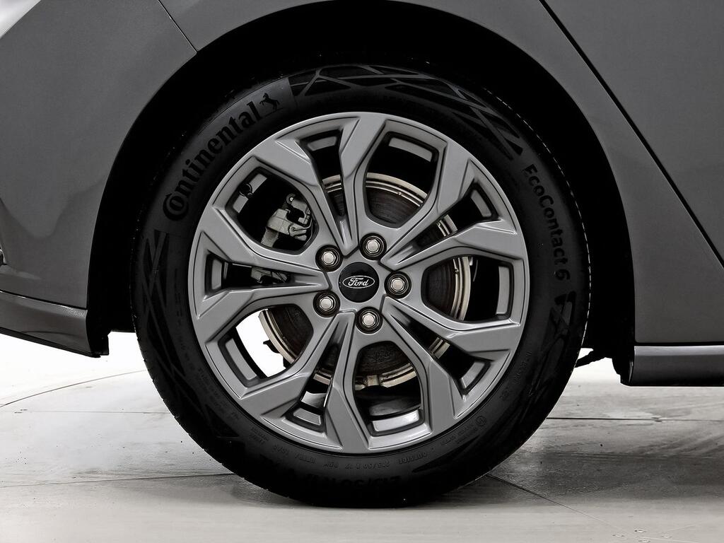Ford Focus 1.0 Ecoboost MHEV 114kW ST-Line 11