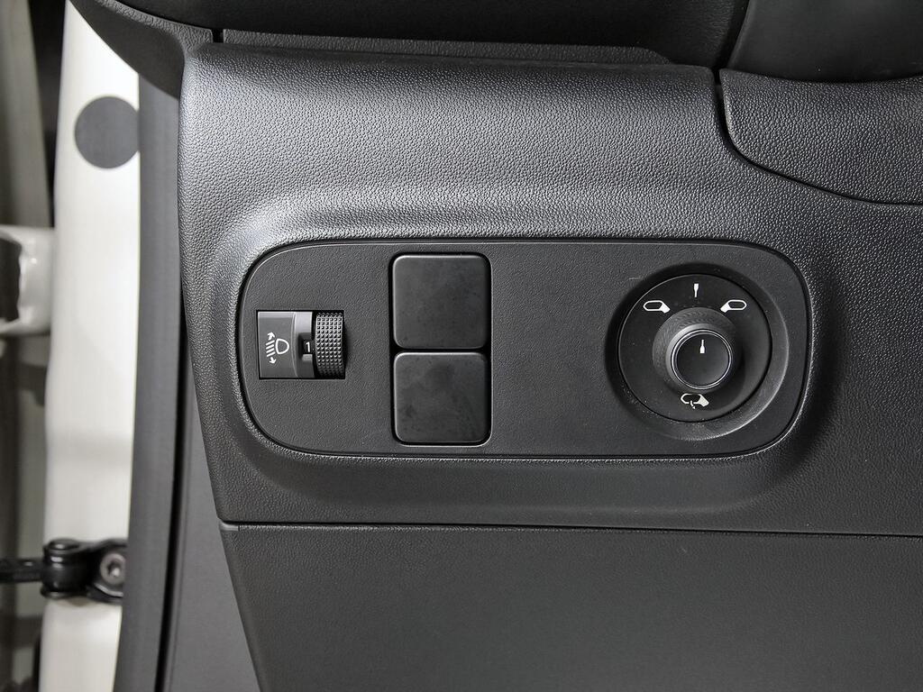Citroën C3 PureTech 60KW (83CV) Shine 14