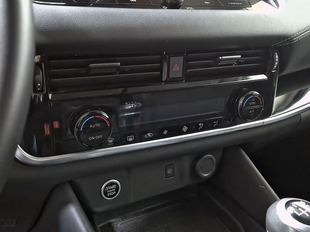Nissan Qashqai DIG-T 103kW N-Connecta 27