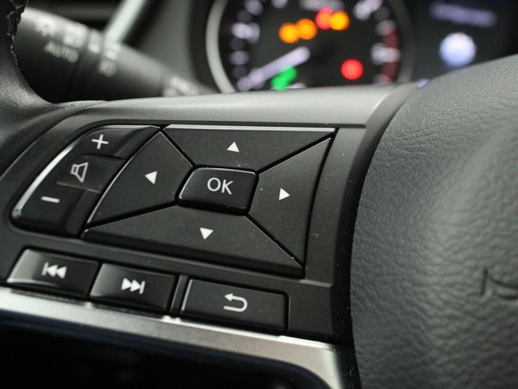 Nissan Qashqai DIG-T 103 kW (140 CV) E6D N-CONNECTA 13