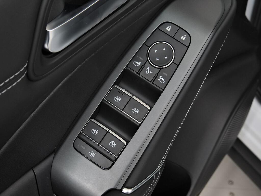 Nissan Qashqai DIG-T 103kW N-Connecta 13