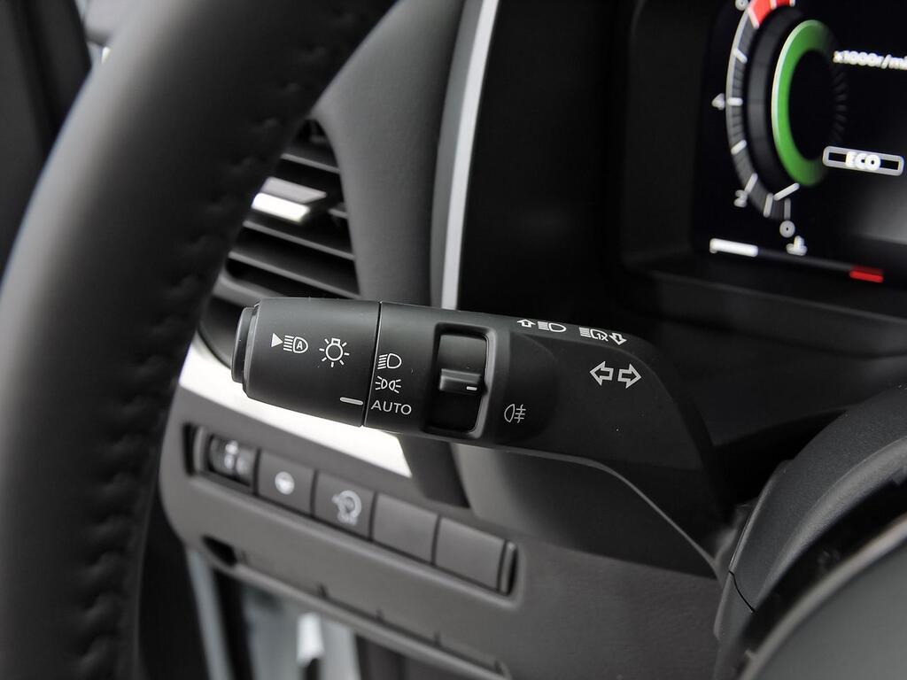 Nissan Qashqai DIG-T 103kW N-Connecta 14