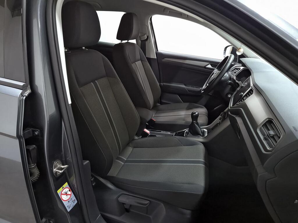 Volkswagen T-Roc Advance R-Line 1.0 TSI 81kW (110CV) 5