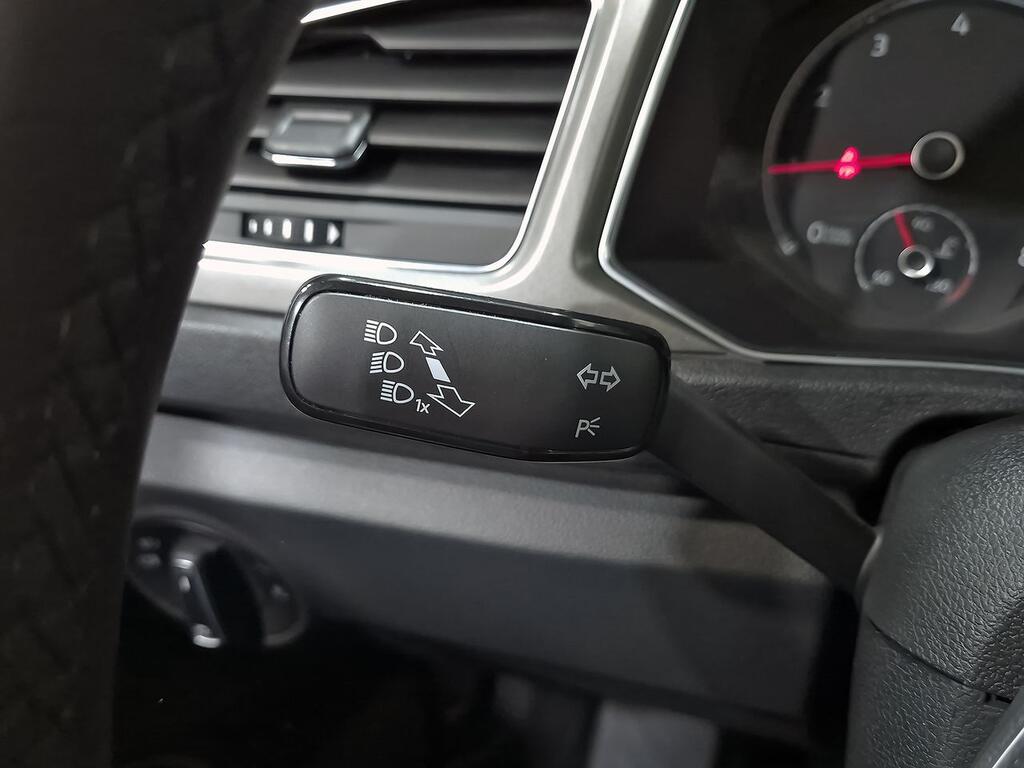 Volkswagen T-Roc Advance R-Line 1.0 TSI 81kW (110CV) 13