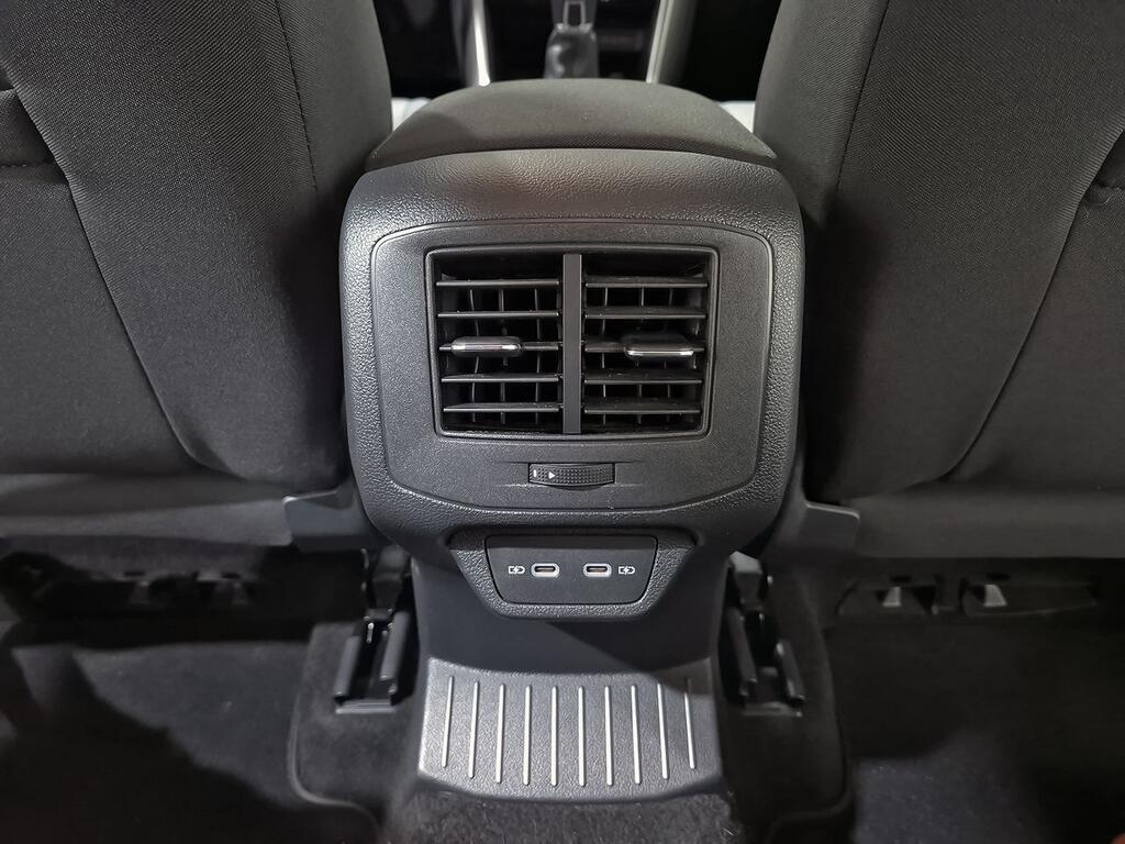 Volkswagen T-Roc Advance R-Line 1.0 TSI 81kW (110CV) 34