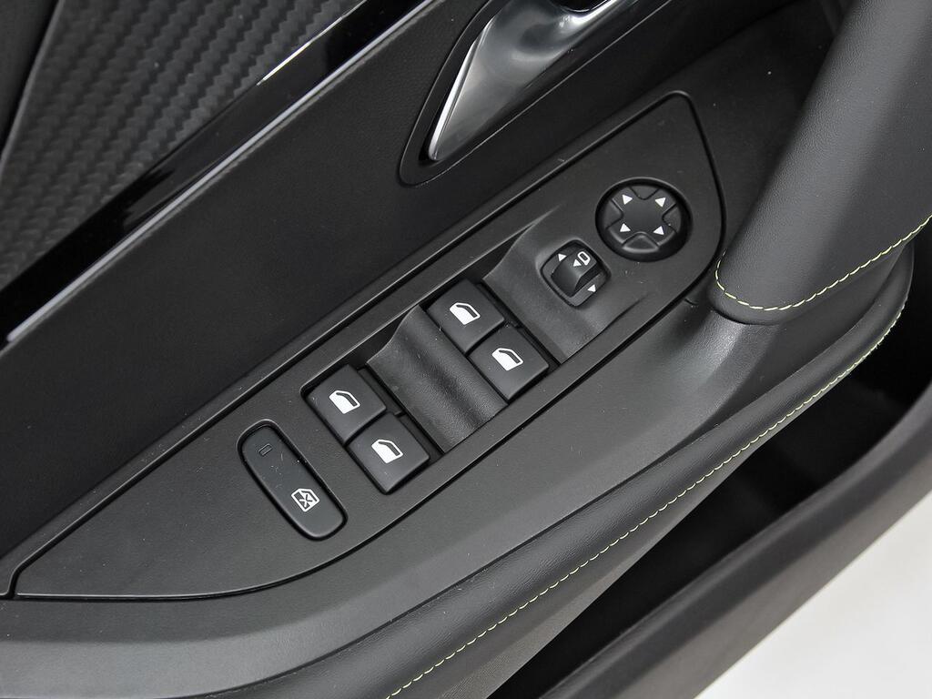 Peugeot 2008 GT Puretech 130 S&S EAT8 13