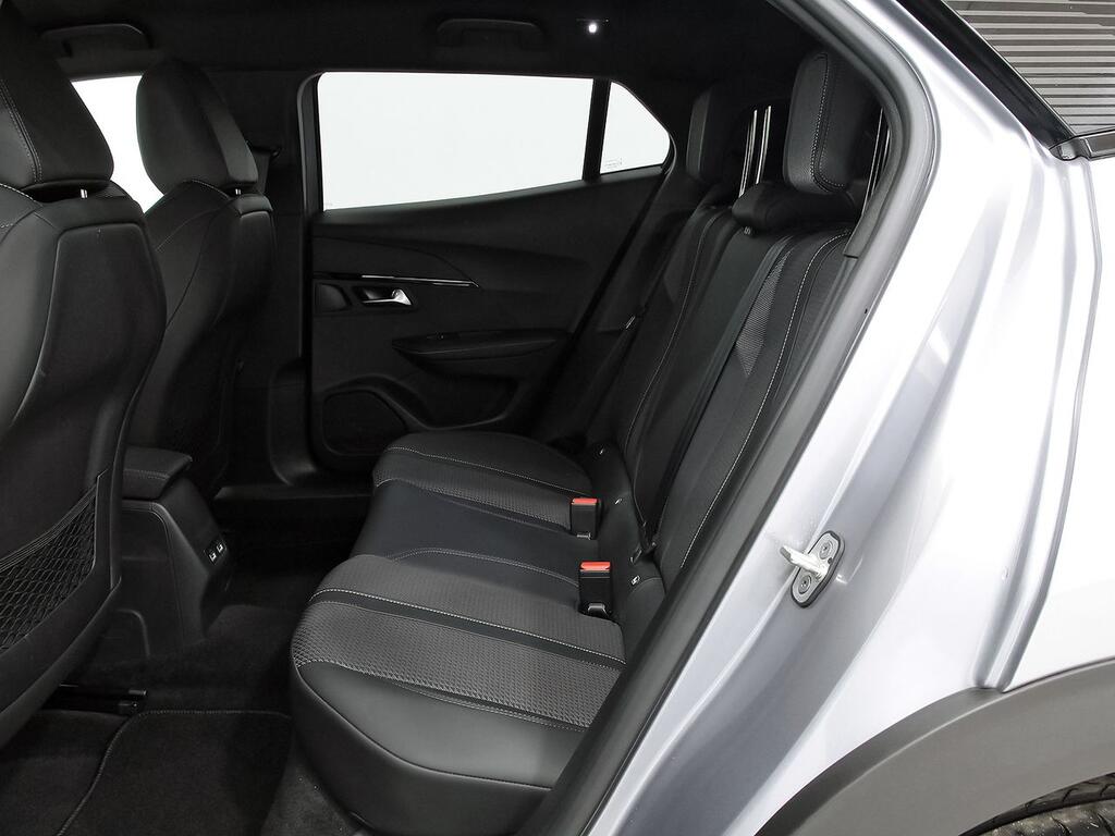 Peugeot 2008 GT Puretech 130 S&S EAT8 9