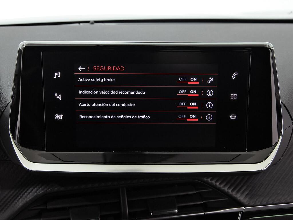Peugeot 2008 GT Puretech 130 S&S EAT8 27