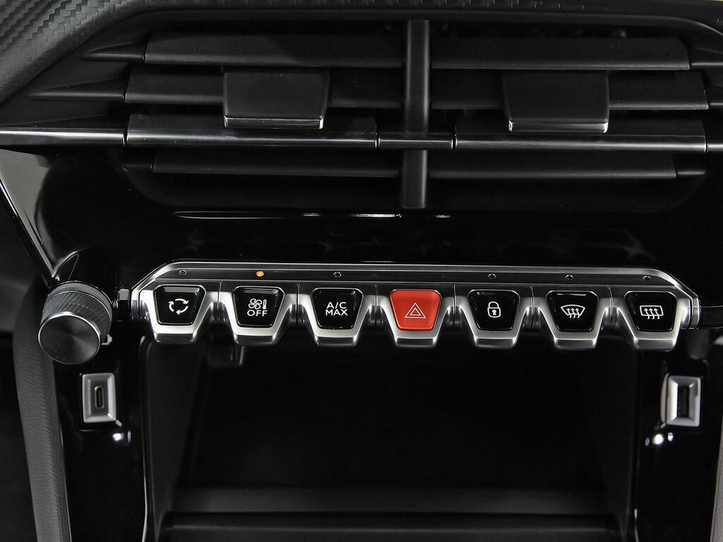 Peugeot 2008 GT Puretech 130 S&S EAT8 29