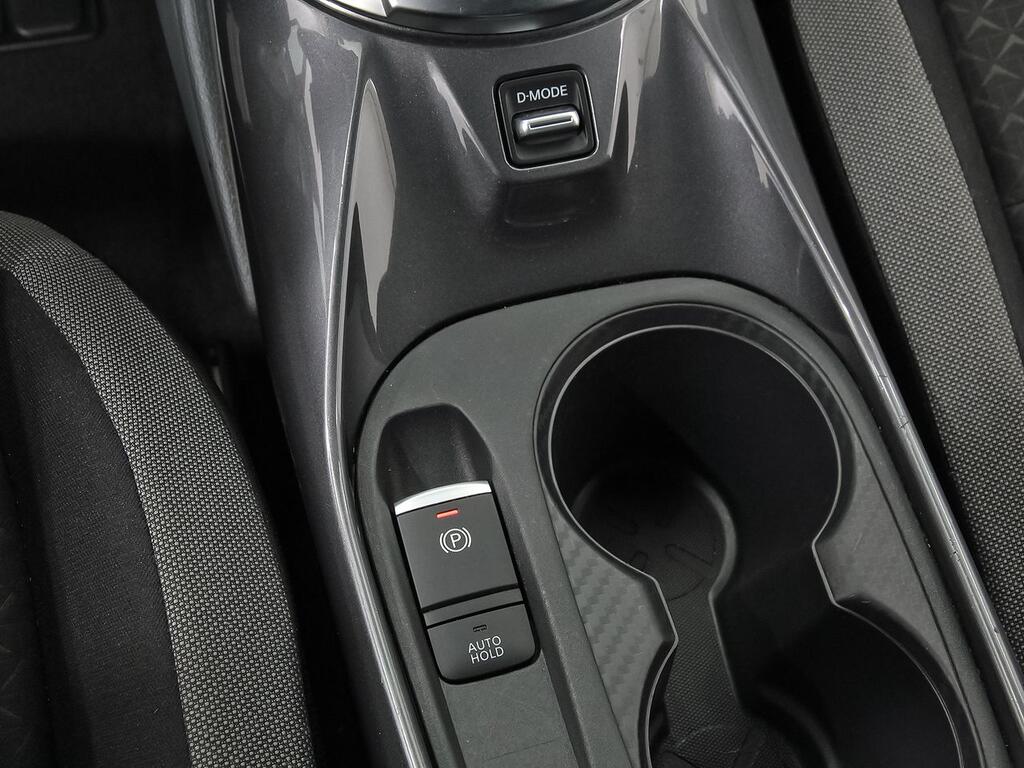 Nissan Juke DIG-T 84 kW (114 CV) 6M/T N-Connecta 28
