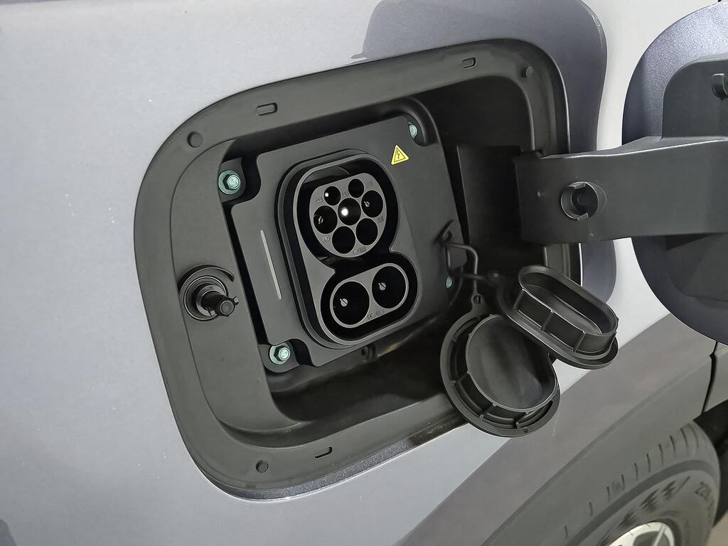 Ebro S700 1.5 TGDI PHEV Luxury E-CVT 49
