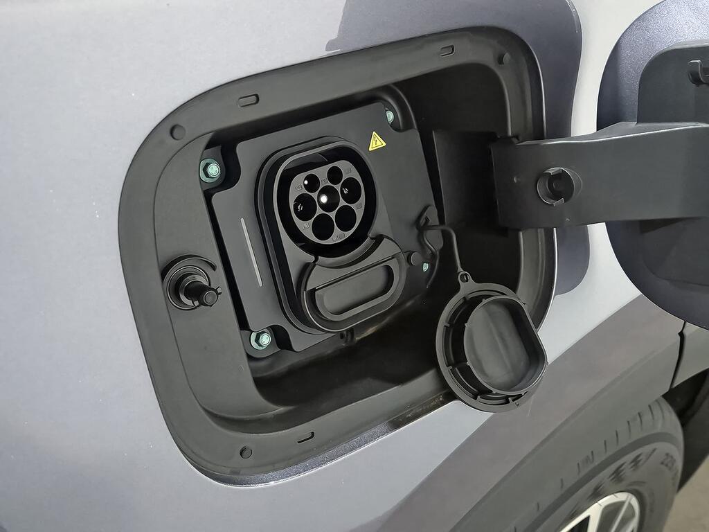 Ebro S700 1.5 TGDI PHEV Luxury E-CVT 48
