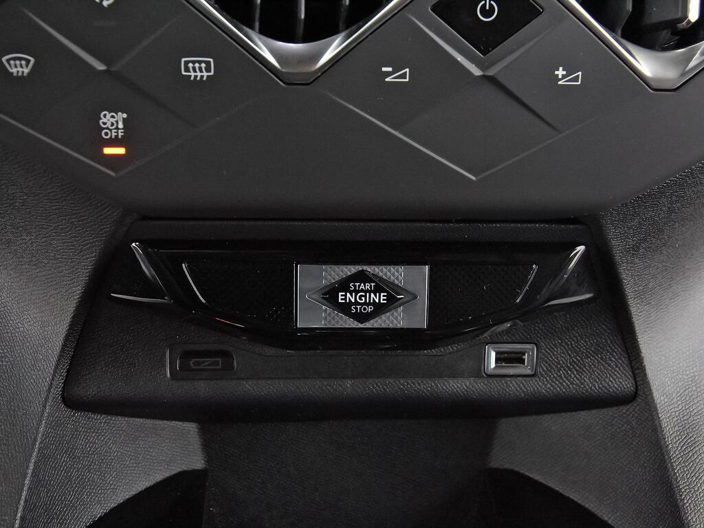 DS DS 3 PureTech 96kW (130CV) PERFORMANCE LINE 28