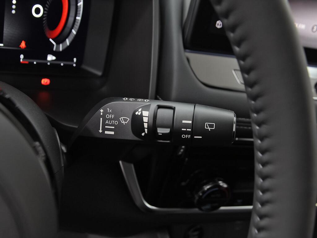 Nissan X-Trail 7pl 1.5 e-4ORCE 158kW 4x4 A/T N-Connecta 19