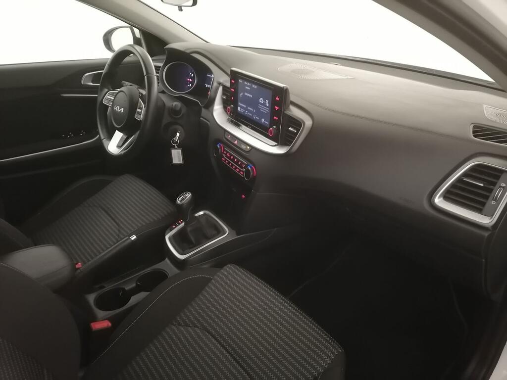 Kia XCeed 1.5 MHEV iMT Drive 118kW (160CV) 10