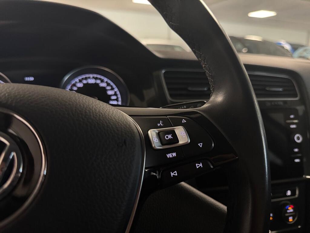 Volkswagen Golf Business 1.0 TSI 85kW (115CV) 10