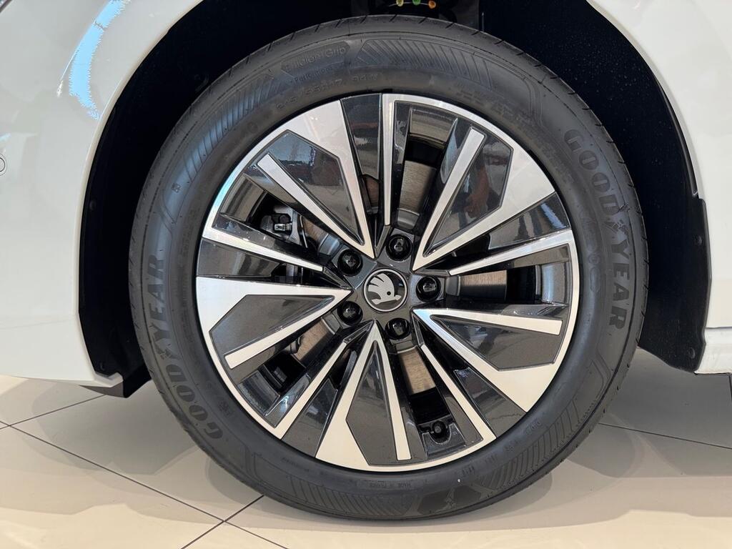Skoda Superb Combi 1.5 TSI iV P-HEV DSG Selection 8