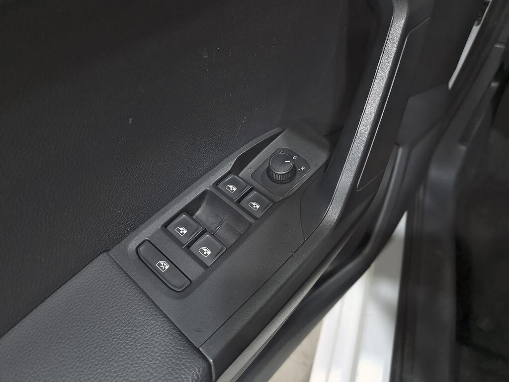 Seat Ibiza 1.0 MPI 59kW (80CV) Reference Plus 11