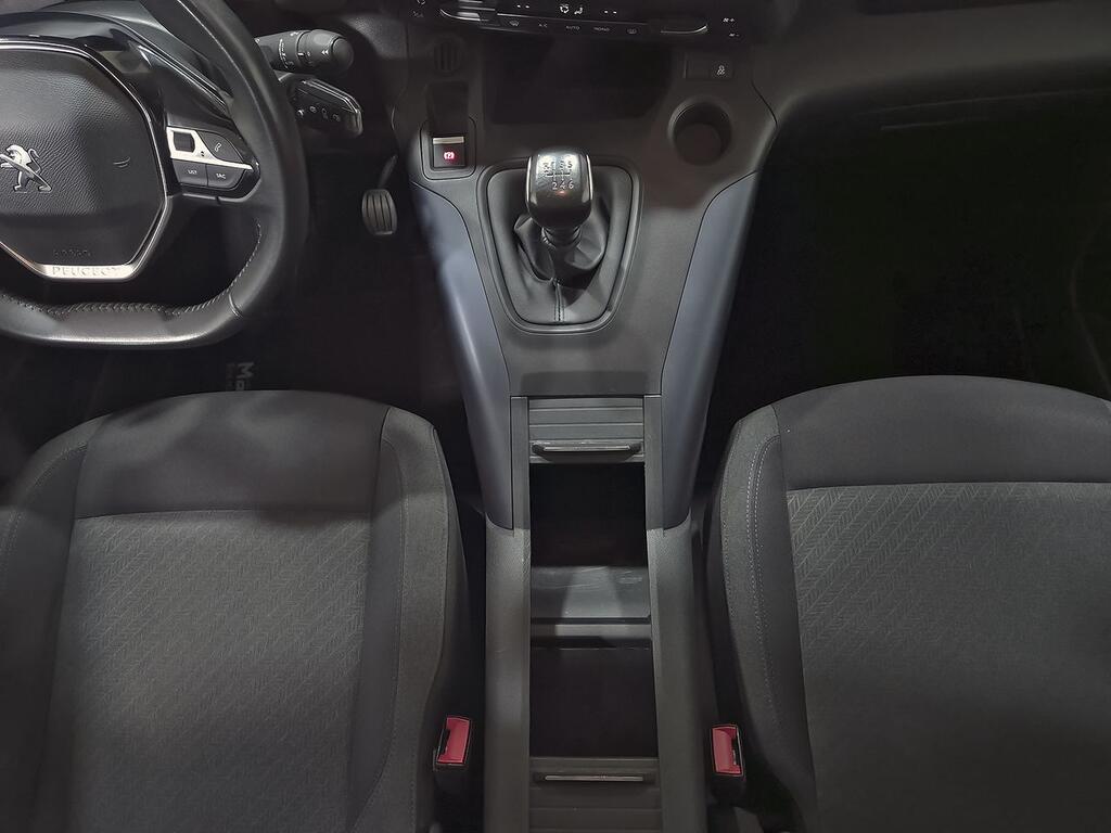 Peugeot Rifter 1.5 BLUEHDI 130 ALLURE STANDARD 5P 26