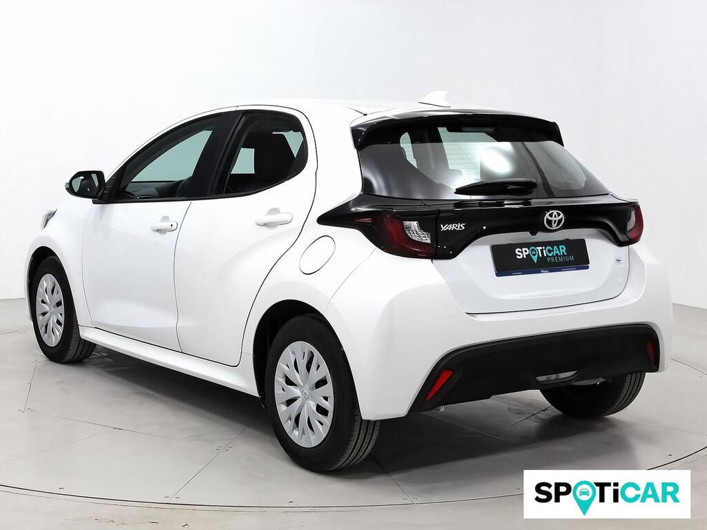 Toyota Yaris 1.0 70 Business 2