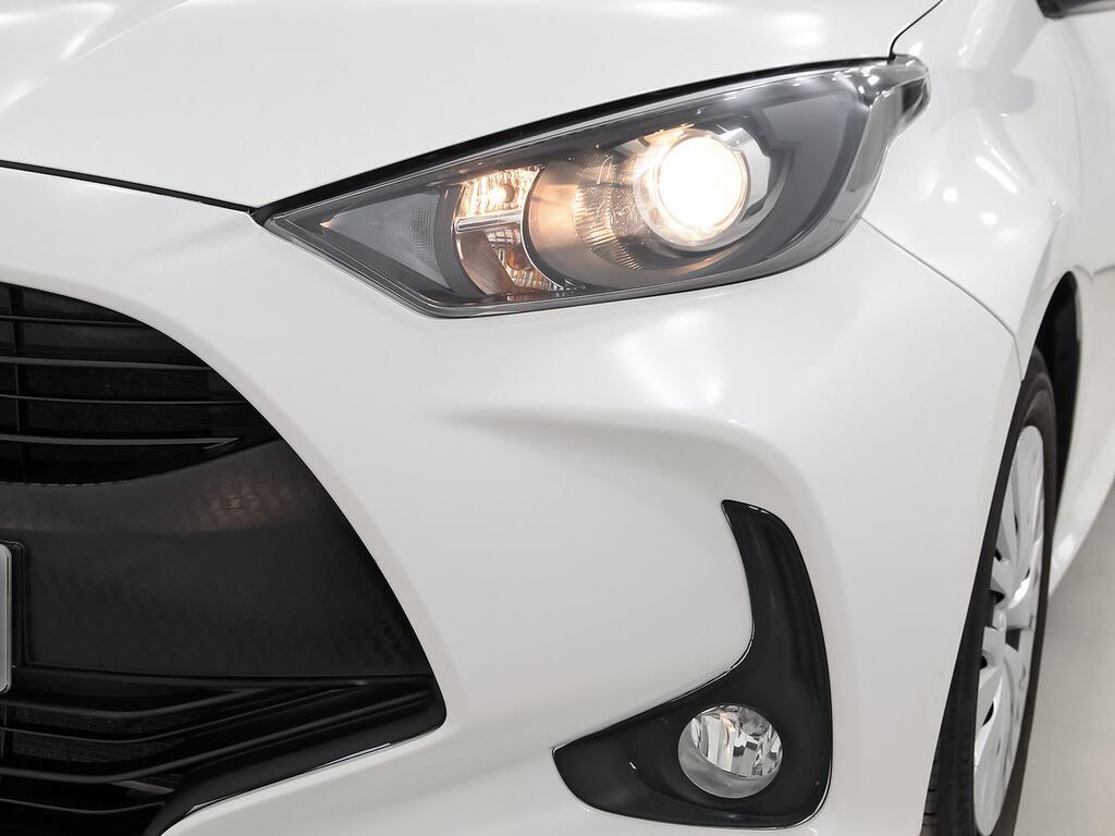 Toyota Yaris 1.0 70 Business 29