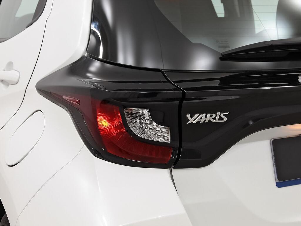Toyota Yaris 1.0 70 Business 30