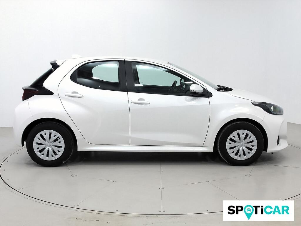Toyota Yaris 1.0 70 Business 3