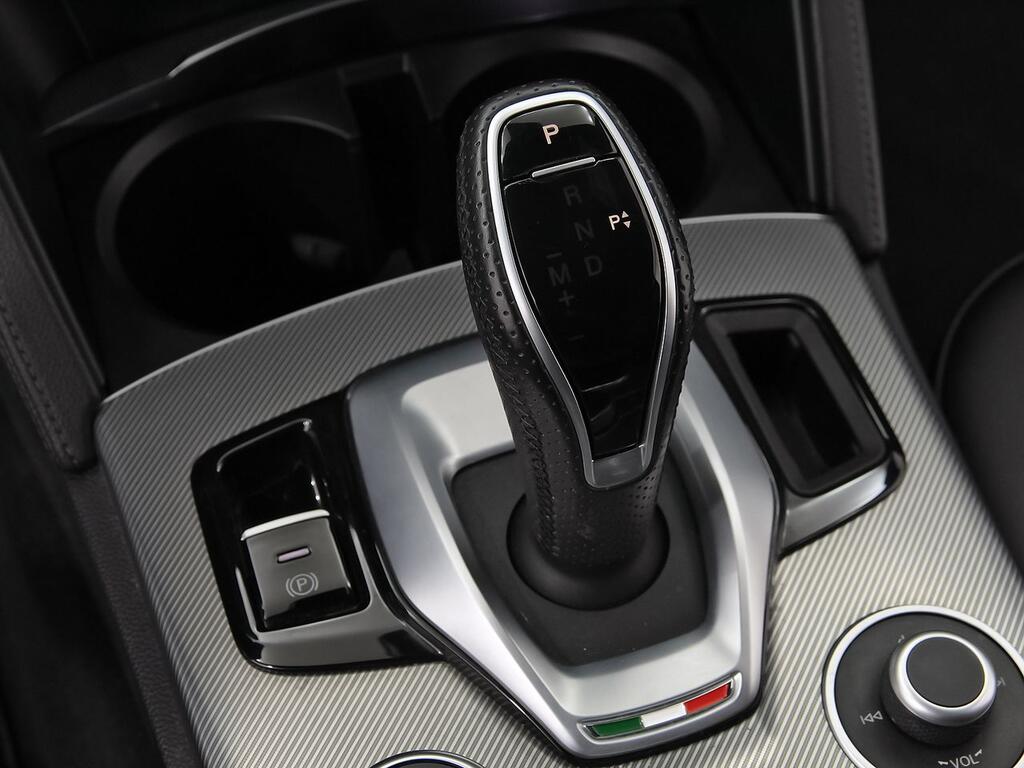 Alfa Romeo Stelvio 2.2 Diesel 140kW (190cv) SPRINT AWD 33