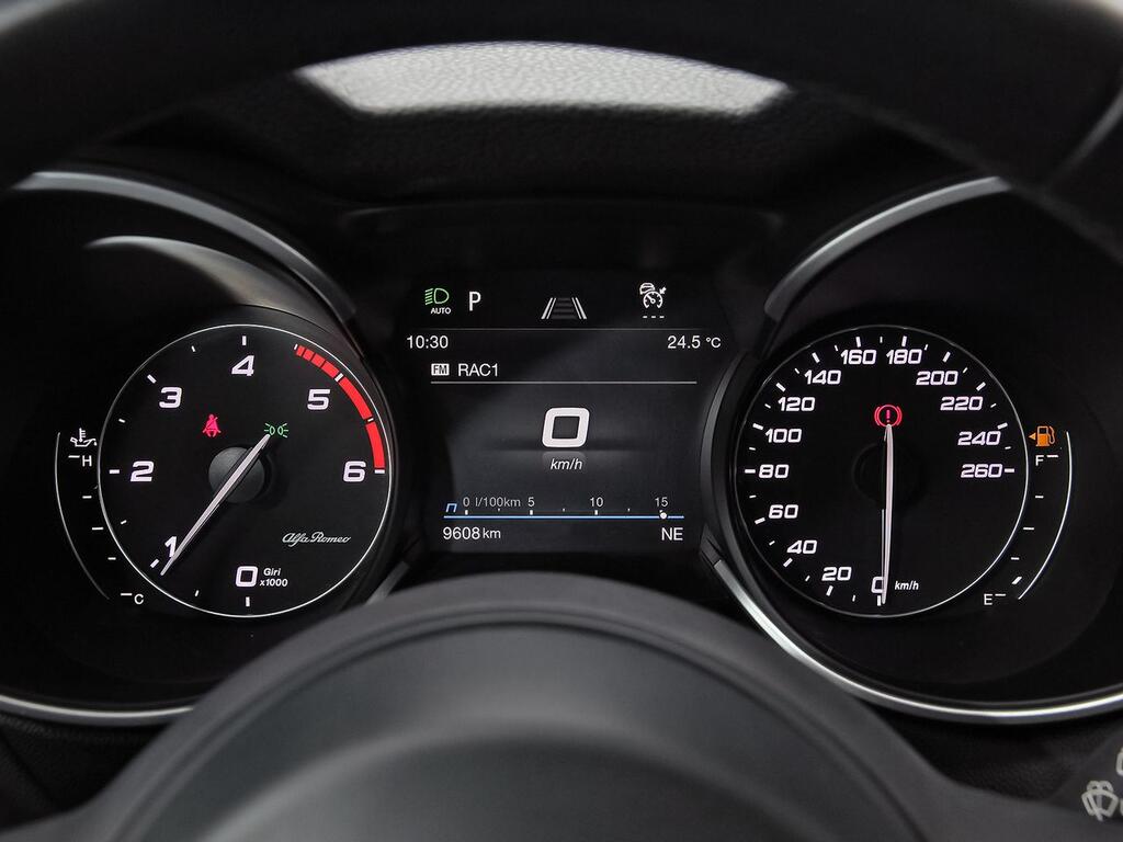 Alfa Romeo Stelvio 2.2 Diesel 140kW (190cv) SPRINT AWD 16
