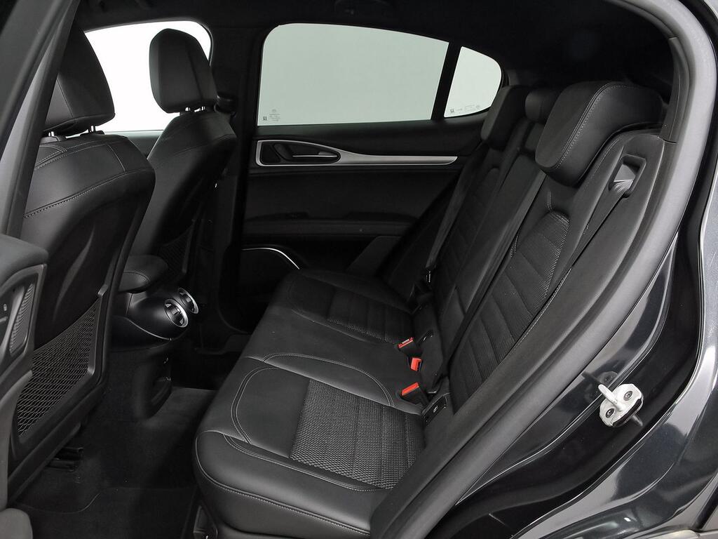 Alfa Romeo Stelvio 2.2 Diesel 140kW (190cv) SPRINT AWD 9