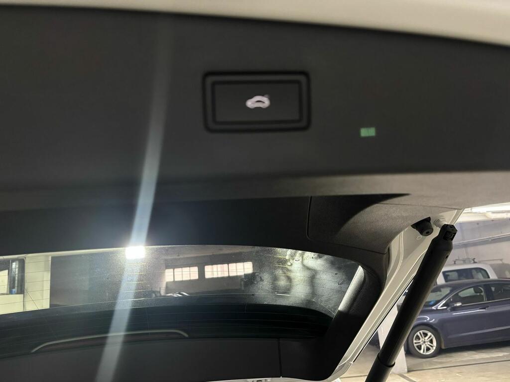 Volkswagen Tiguan R-Line 2.0 TDI 110kW (150CV) DSG 22