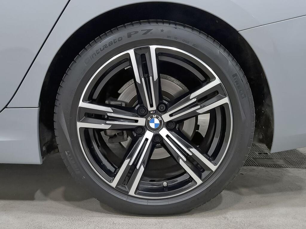BMW Serie 3 318d Auto.Touring 10