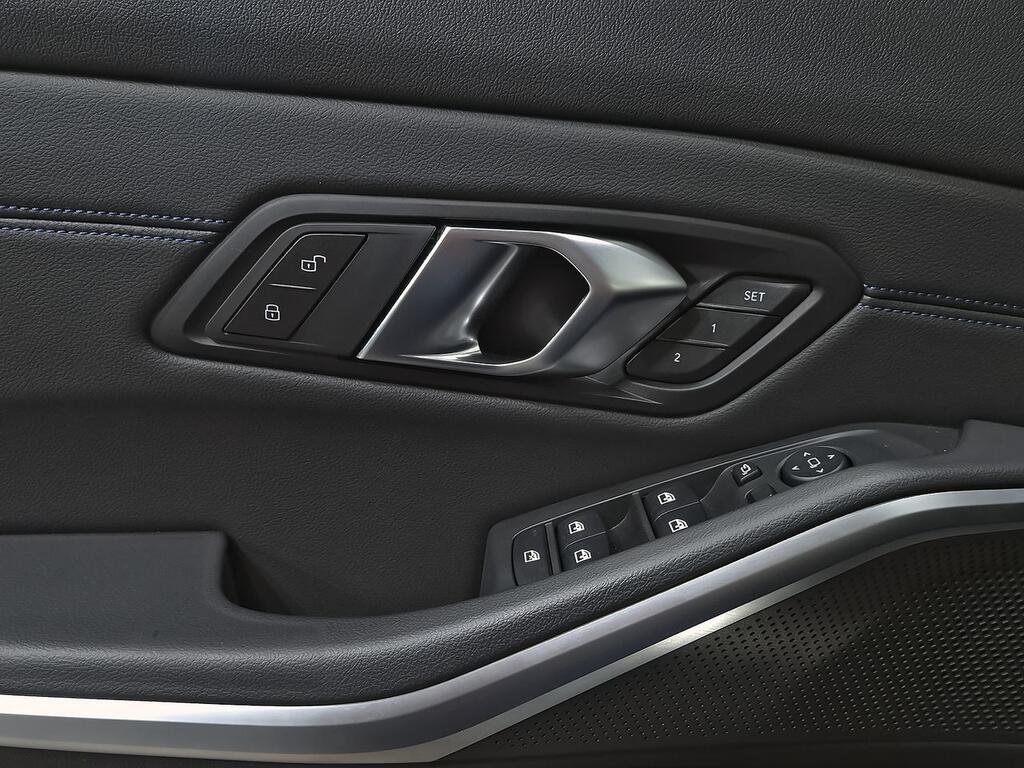 BMW Serie 3 318d Auto.Touring 14