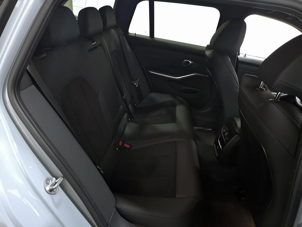 BMW Serie 3 318d Auto.Touring 8