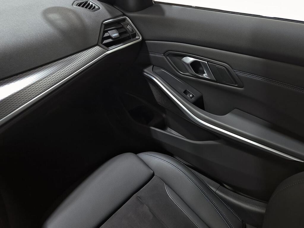 BMW Serie 3 318d Auto.Touring 38