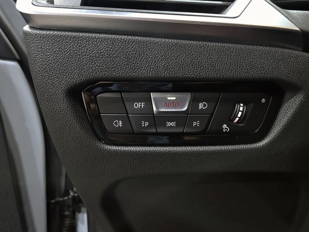 BMW Serie 3 318d Auto.Touring 15