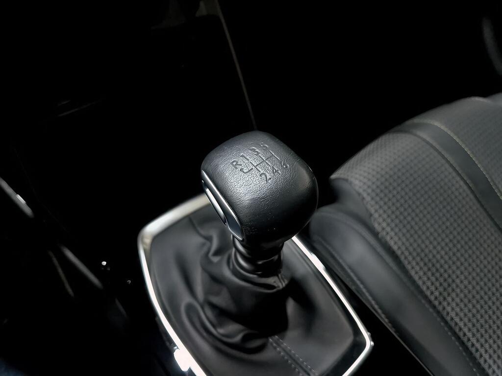 Peugeot 2008 GT Puretech 130 S&S 6 Vel. MAN 27